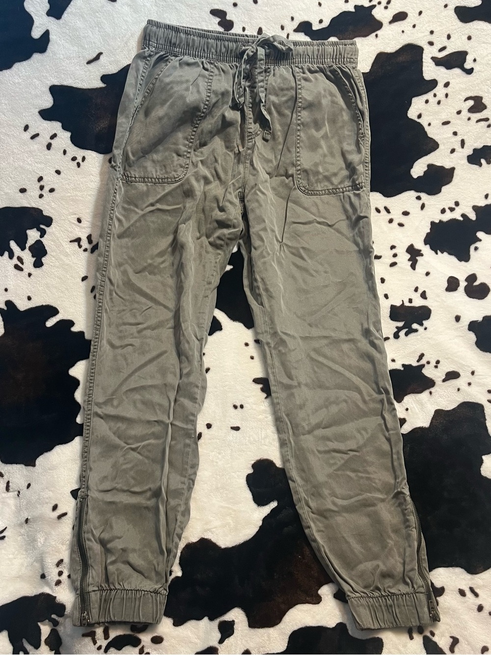 C&C California Olive Green Drawstring Joggers
